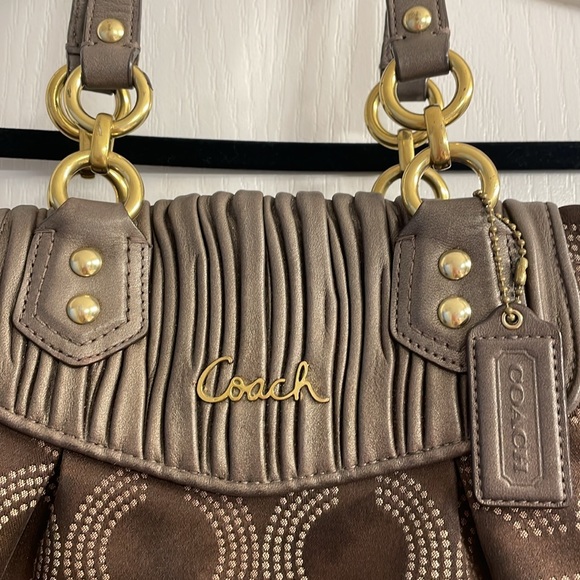 Beautiful Chocolate Brown Coach Purse - Picture 3 of 17